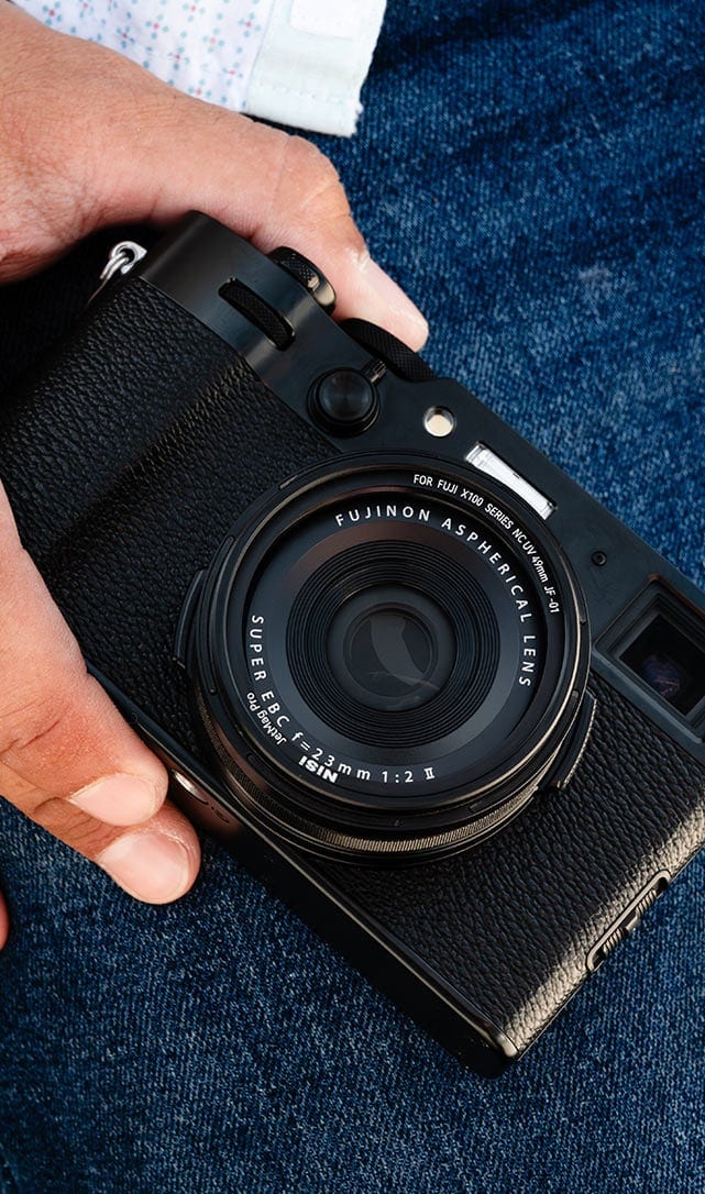 The JetMag Pro kit with UV for Fujifilm X100 mounted on the camera